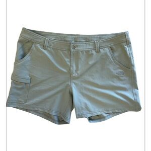 The north Face hiking shorts women’s size 16 athletic summer plus size shorts